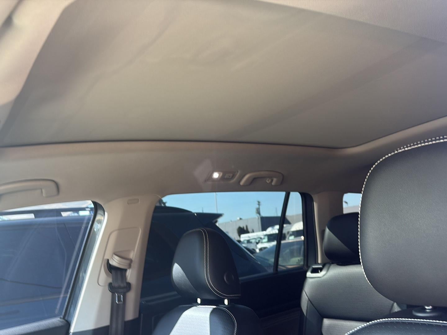 2022 Volkswagen Atlas 3.6L V6 SEL R-Line Black