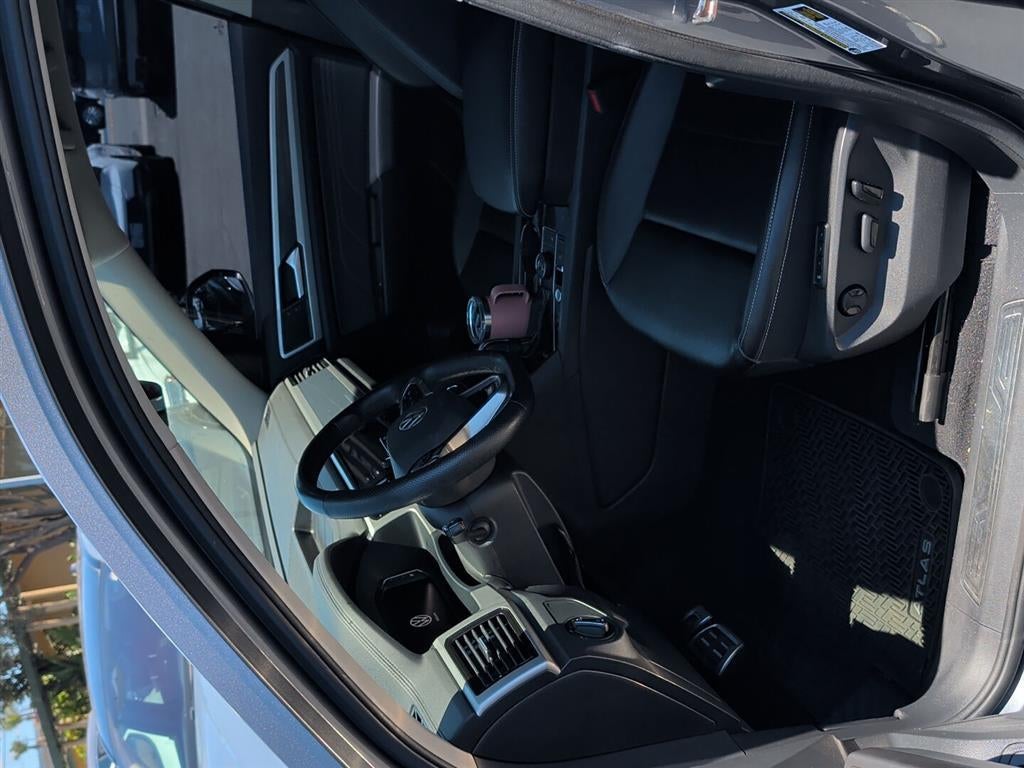 2022 Volkswagen Atlas 3.6L V6 SEL R-Line Black