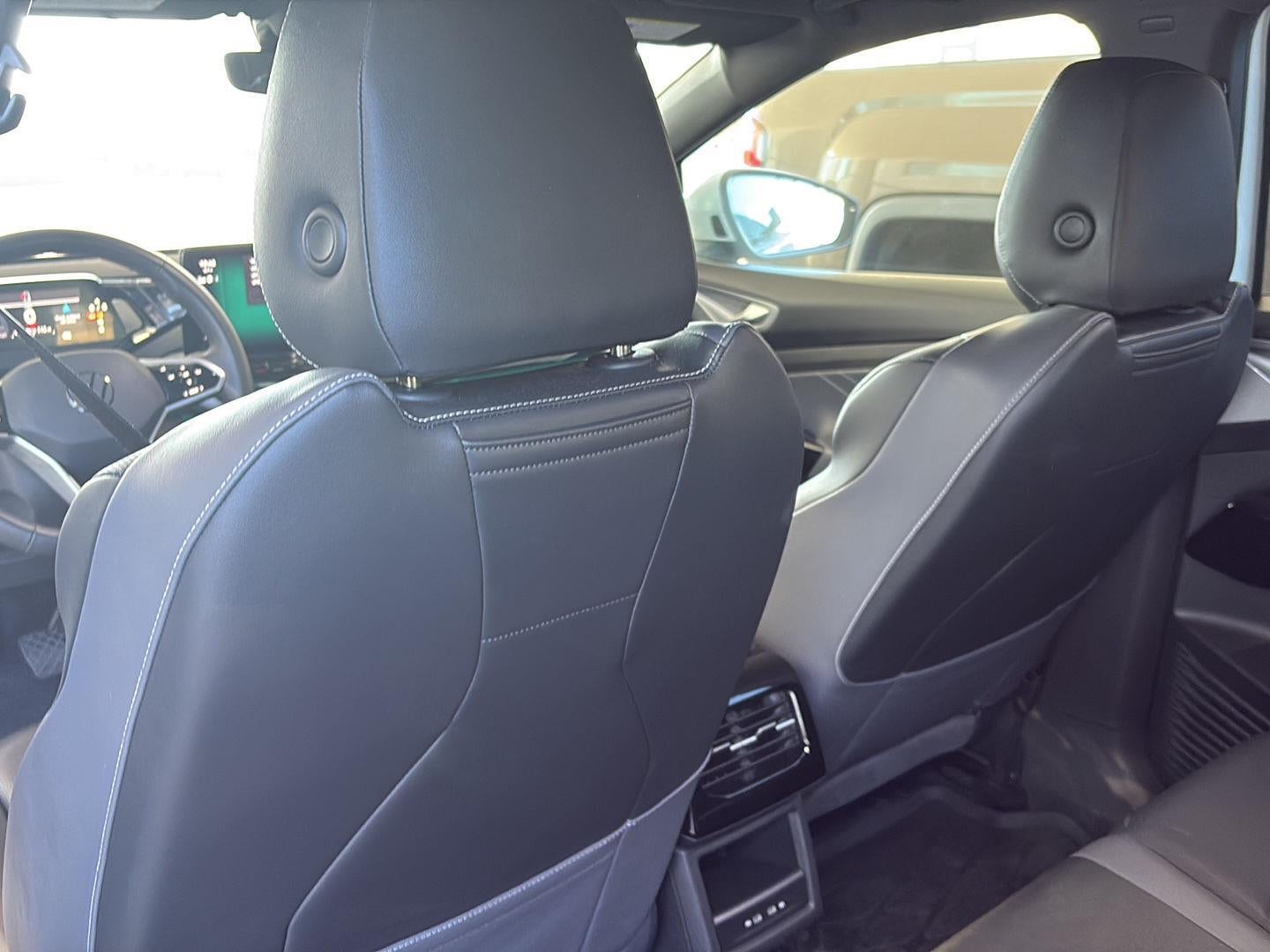 2023 Volkswagen ID.4 Pro