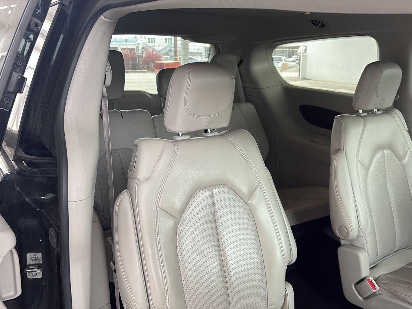 2021 Chrysler Voyager LXI