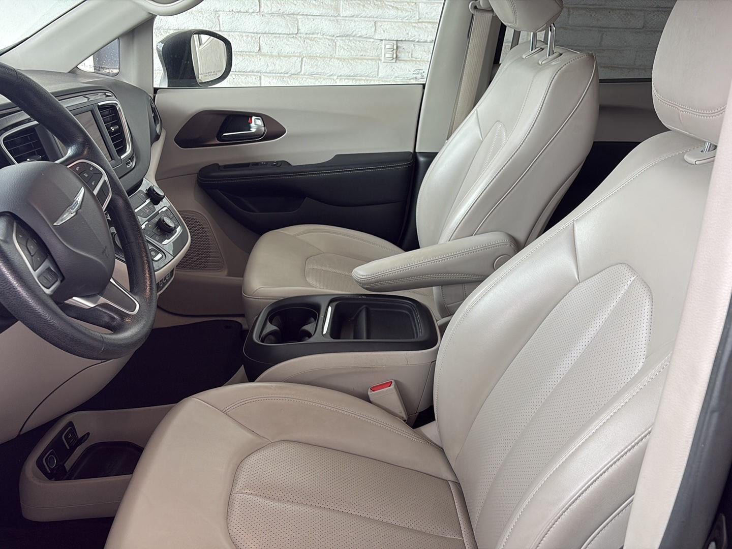 2021 Chrysler Voyager LXI