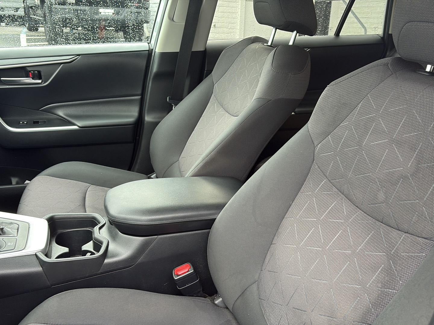 2019 Toyota RAV4 Hybrid XLE