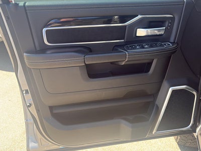 2022 RAM 2500 Laramie Crew Cab 4x4 6'4" Box