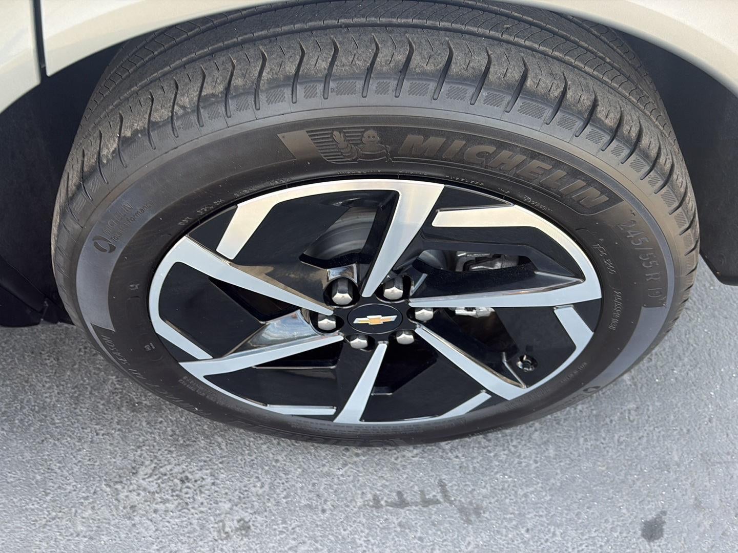 2025 Chevrolet Equinox EV LT