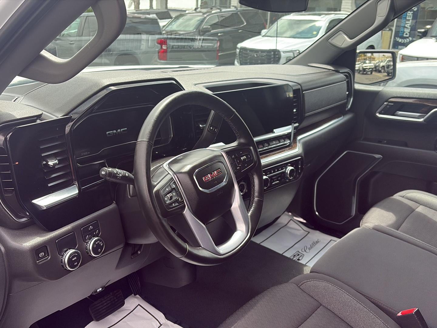 2023 GMC Sierra 1500 SLE
