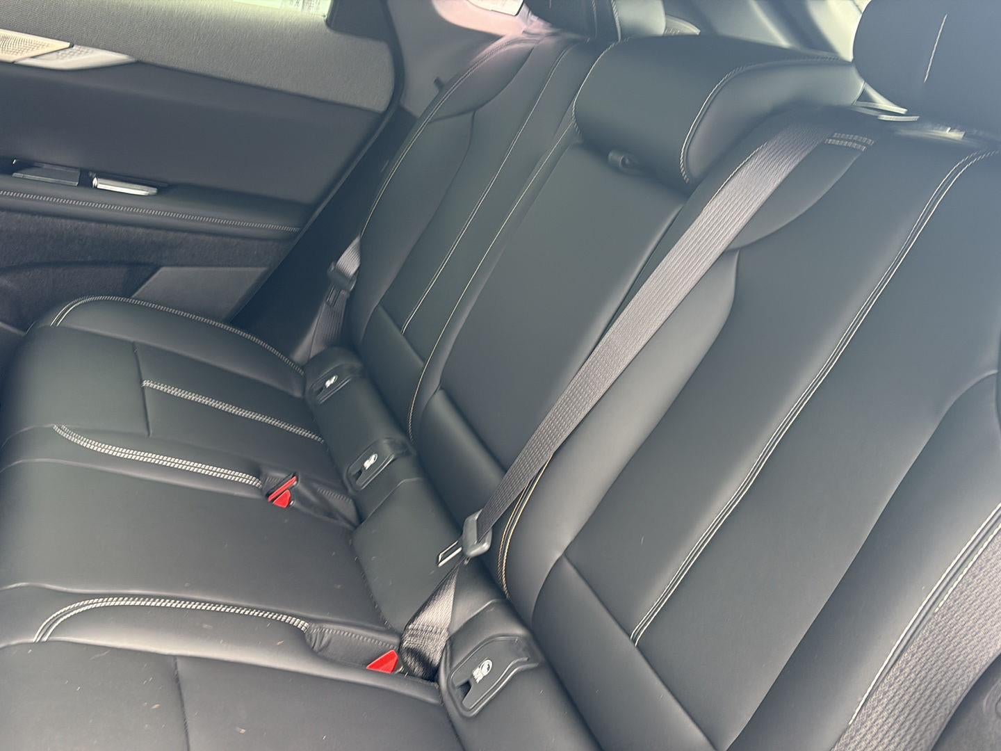 2025 Cadillac OPTIQ Luxury 1