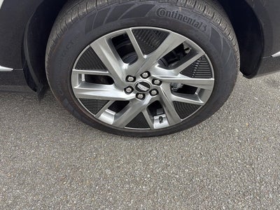 2025 Cadillac OPTIQ Luxury 1