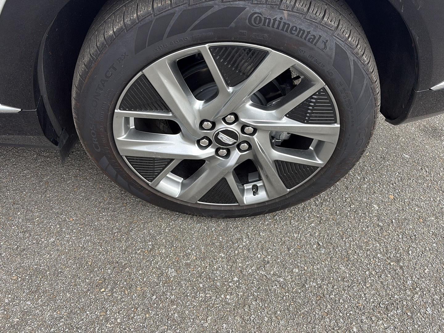 2025 Cadillac OPTIQ Luxury 1