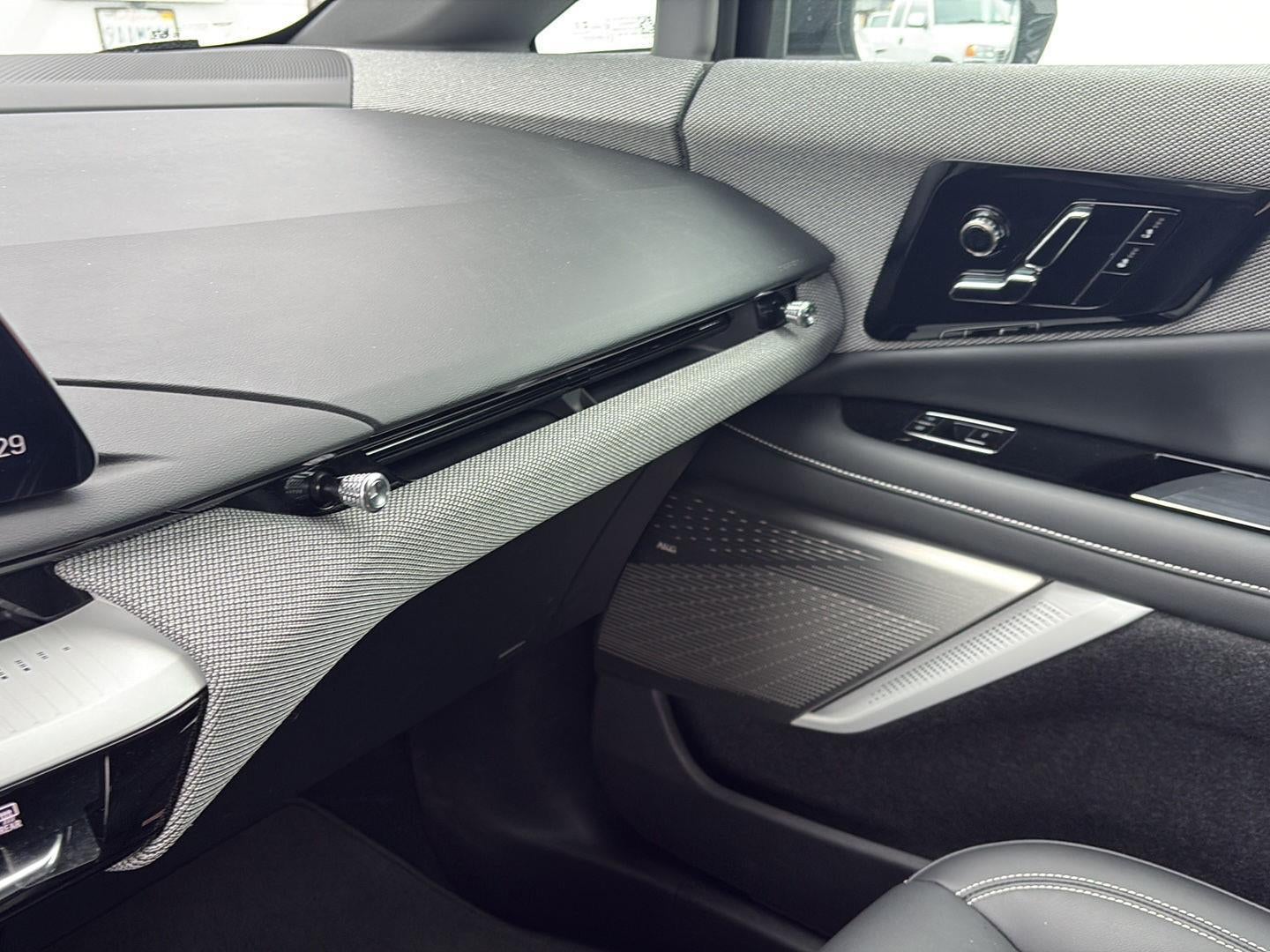 2025 Cadillac OPTIQ Luxury 1