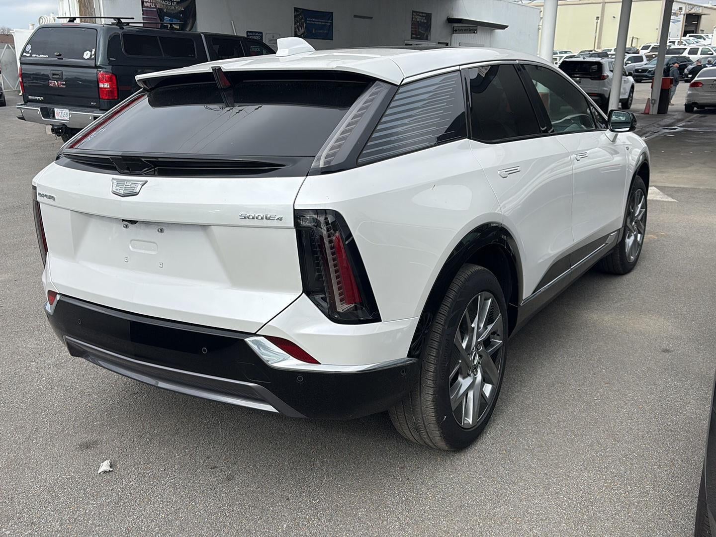 2025 Cadillac OPTIQ Luxury 1