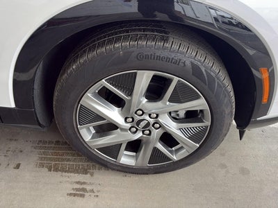 2025 Cadillac OPTIQ Luxury 1