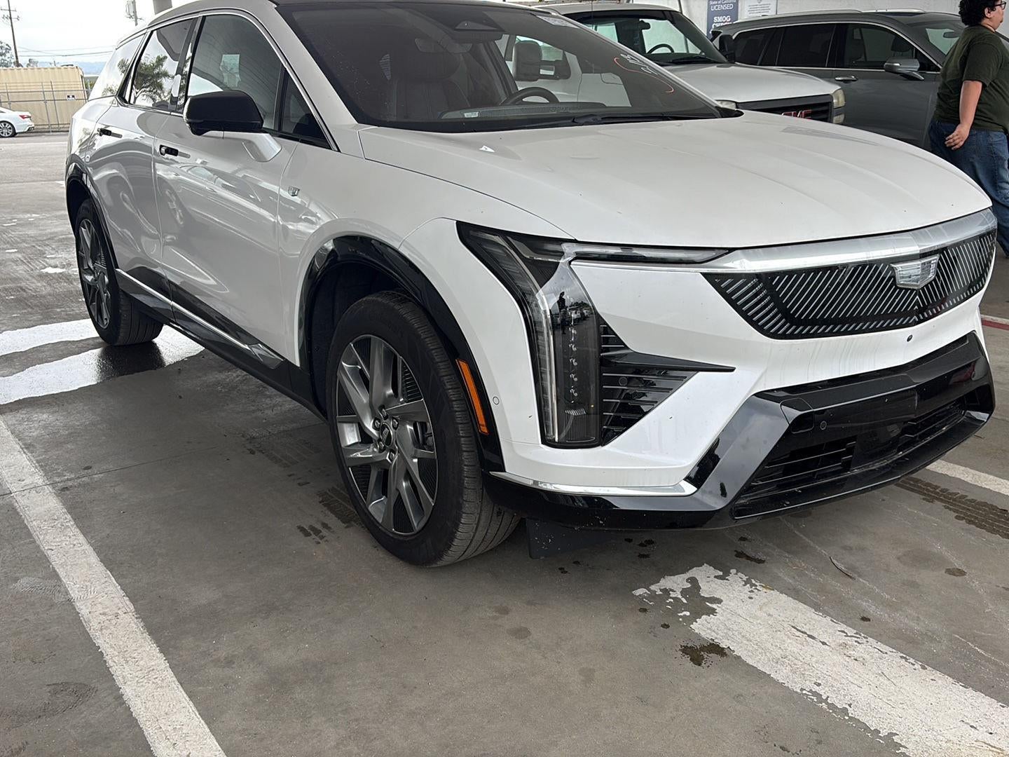 2025 Cadillac OPTIQ Luxury 1