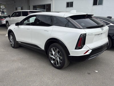 2025 Cadillac OPTIQ Luxury 1
