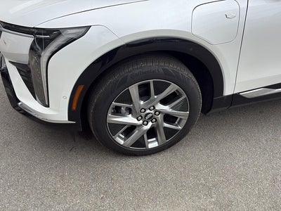 2025 Cadillac OPTIQ Luxury 1