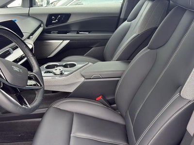 2025 Cadillac OPTIQ Luxury 1