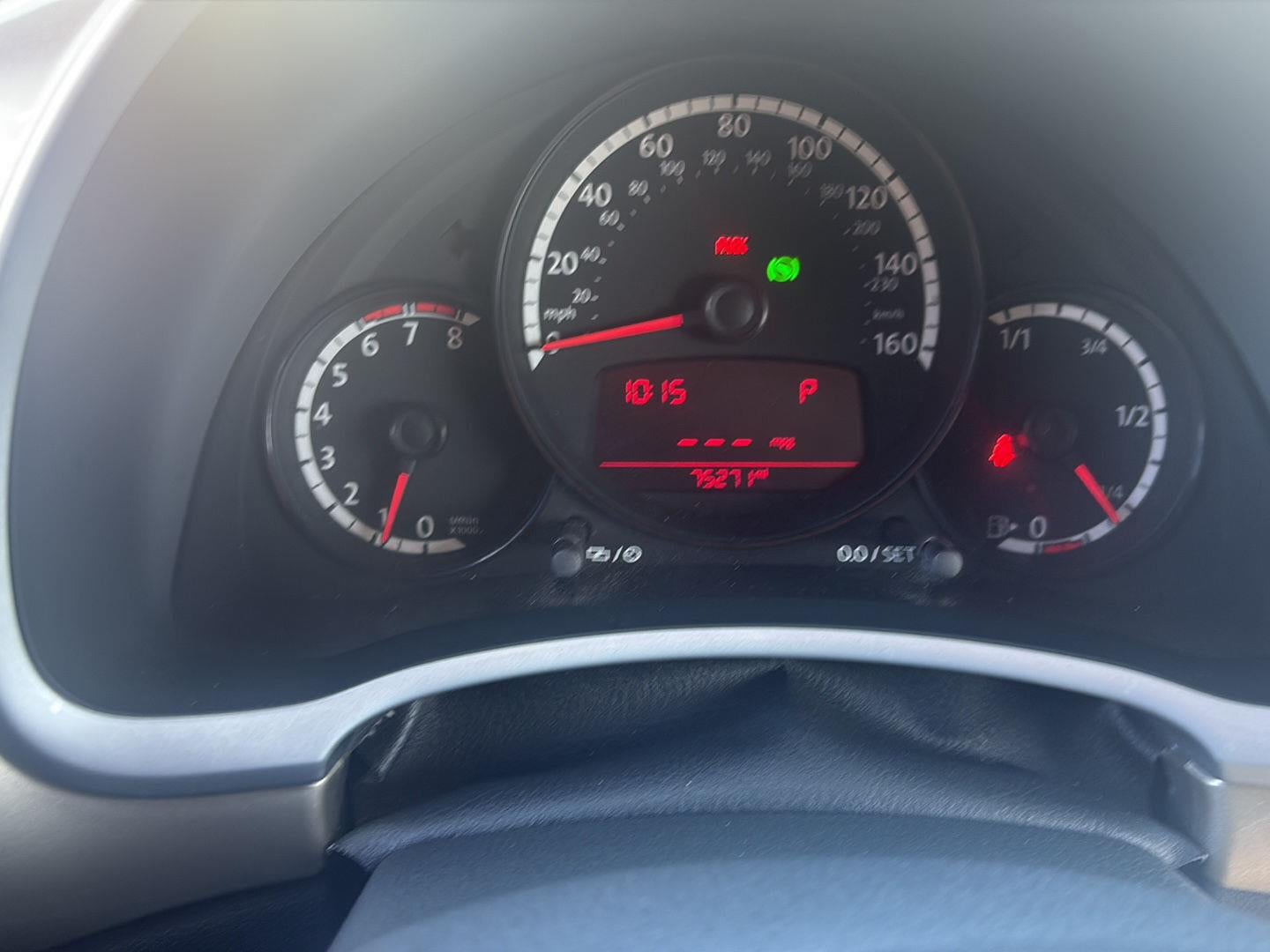 2013 Volkswagen Beetle Convertible 2.5L