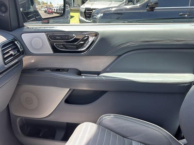 2020 Lincoln Navigator Black Label