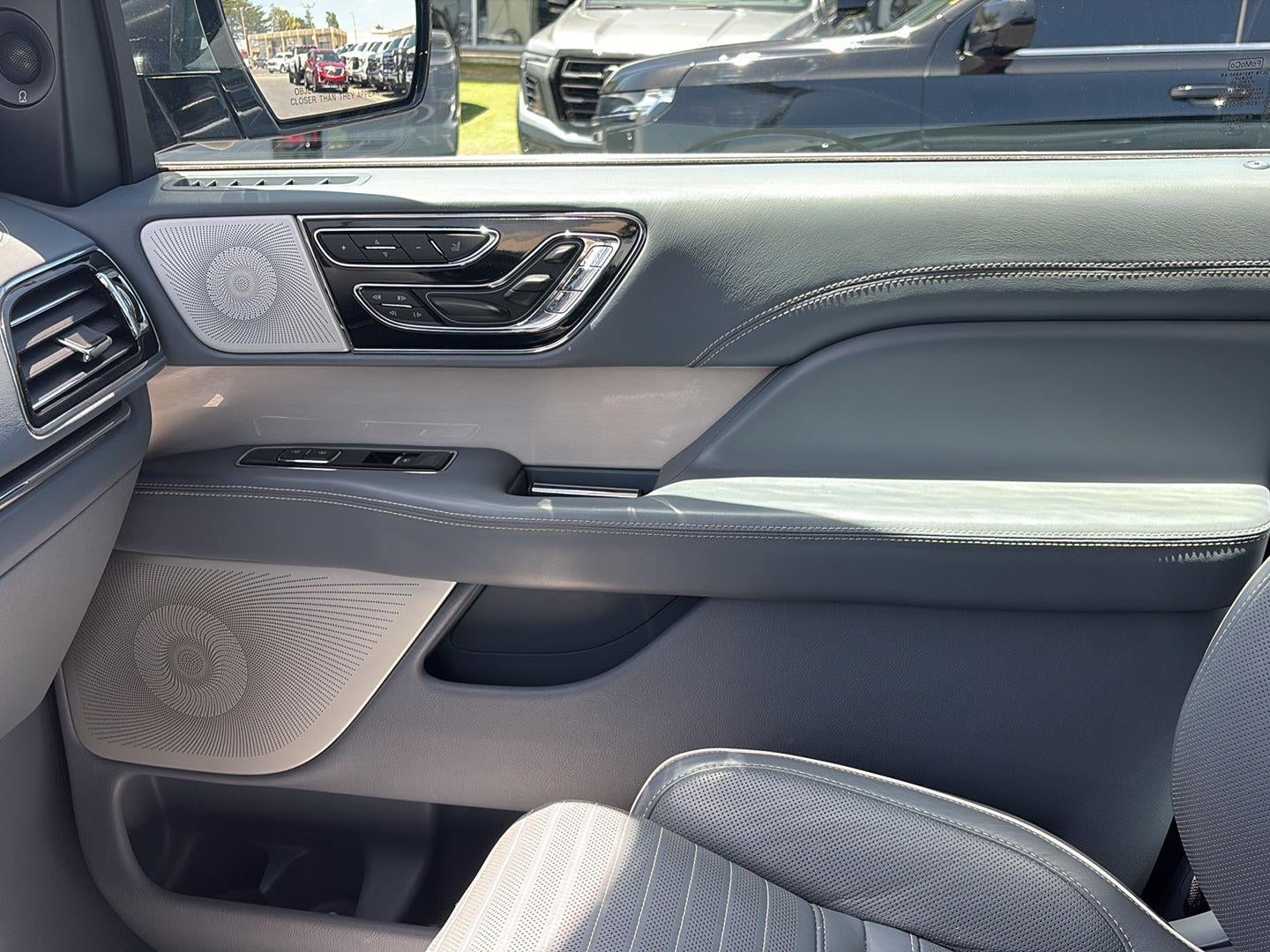 2020 Lincoln Navigator Black Label