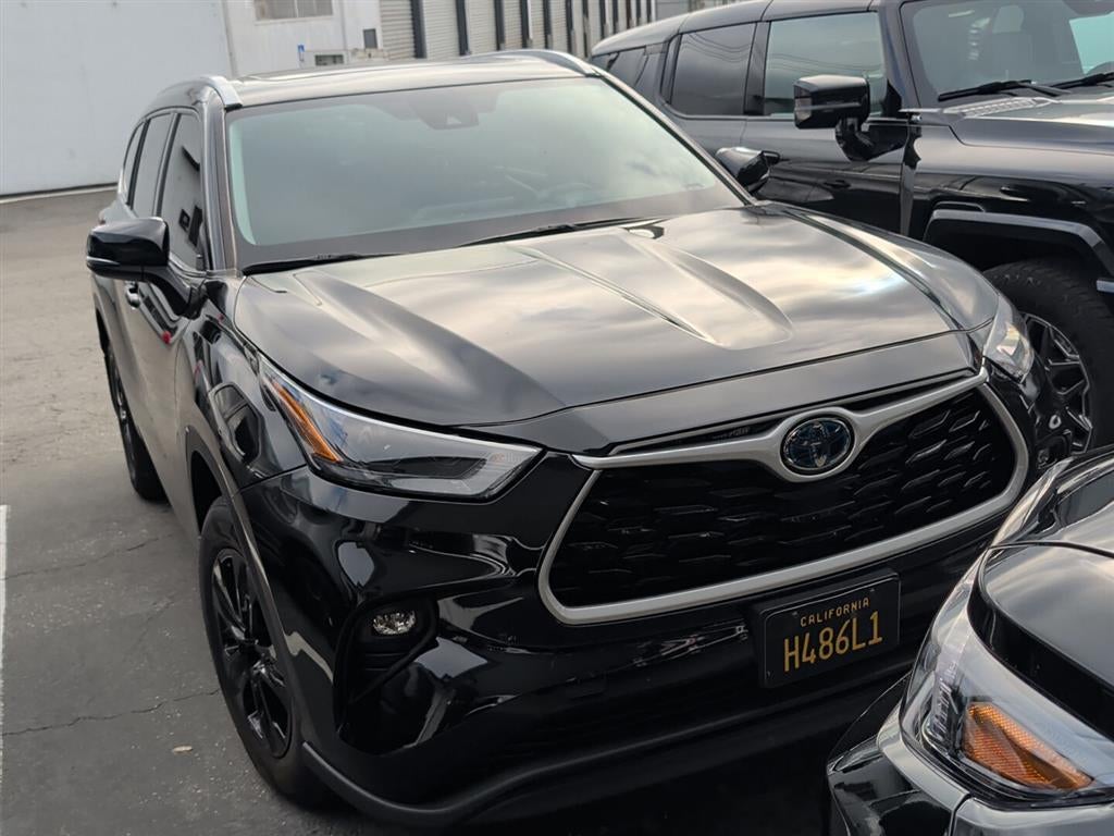 2022 Toyota Highlander XLE Hybrid 4x4's photo