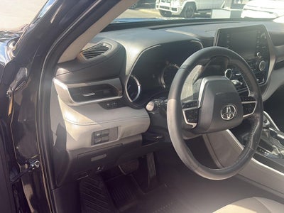 2022 Toyota Highlander Hybrid XLE