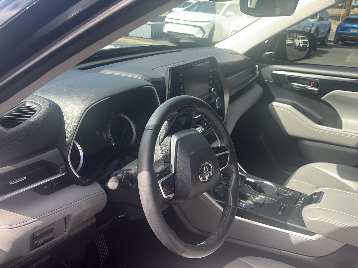 2022 Toyota Highlander Hybrid XLE