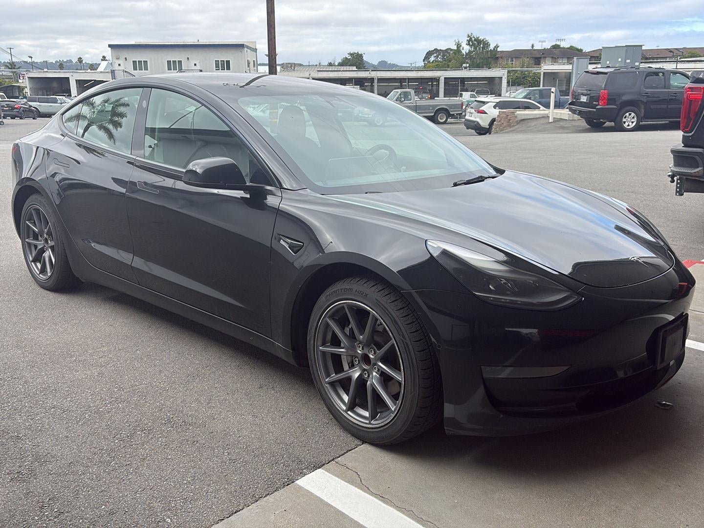 2022 Tesla Model 3 Standard Range Plus's photo