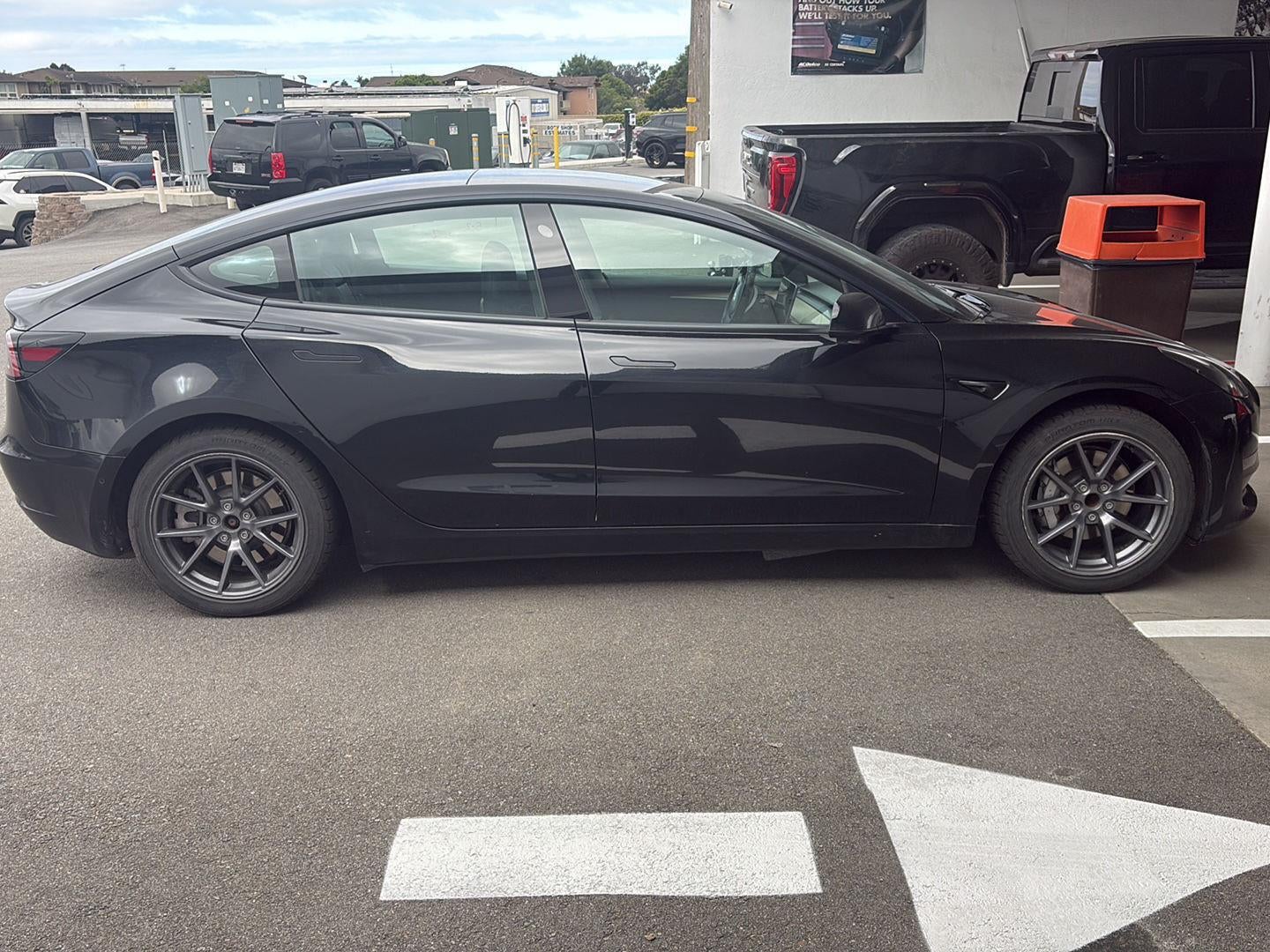 Used 2022 Tesla Model 3 Base with VIN 5YJ3E1EA8NF189477 for sale in Watsonville, CA