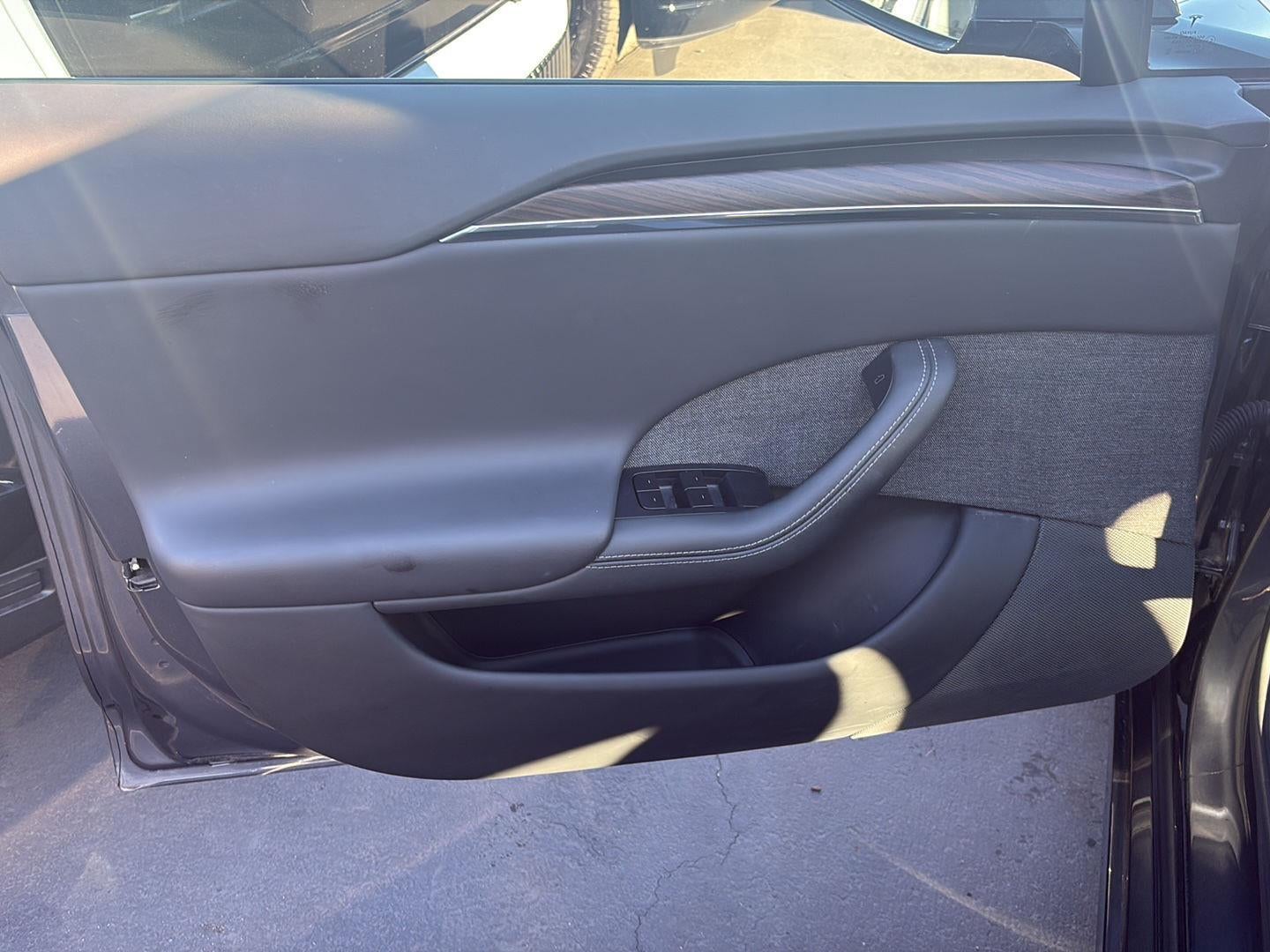 2023 Tesla Model S Base