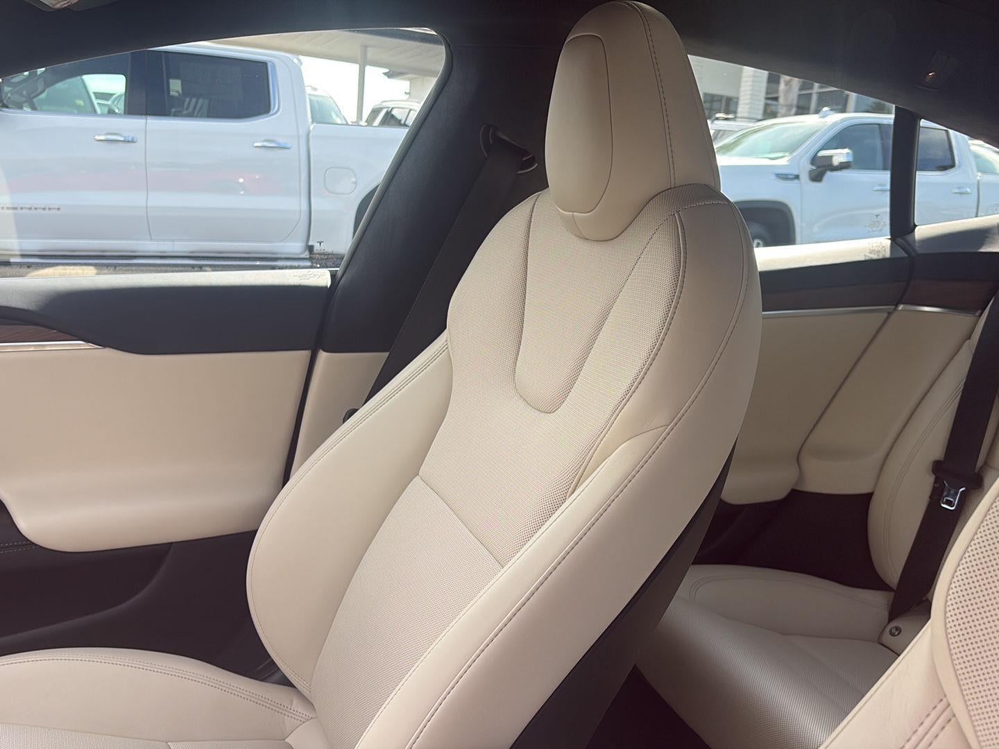 2022 Tesla Model S Base
