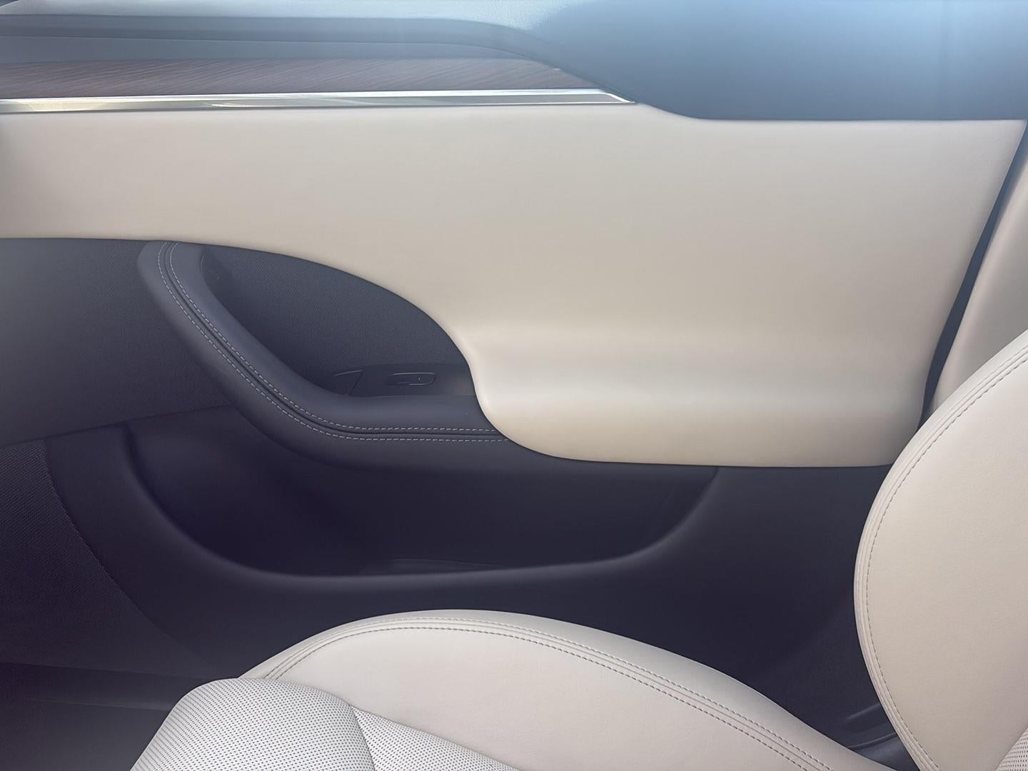 2022 Tesla Model S Base