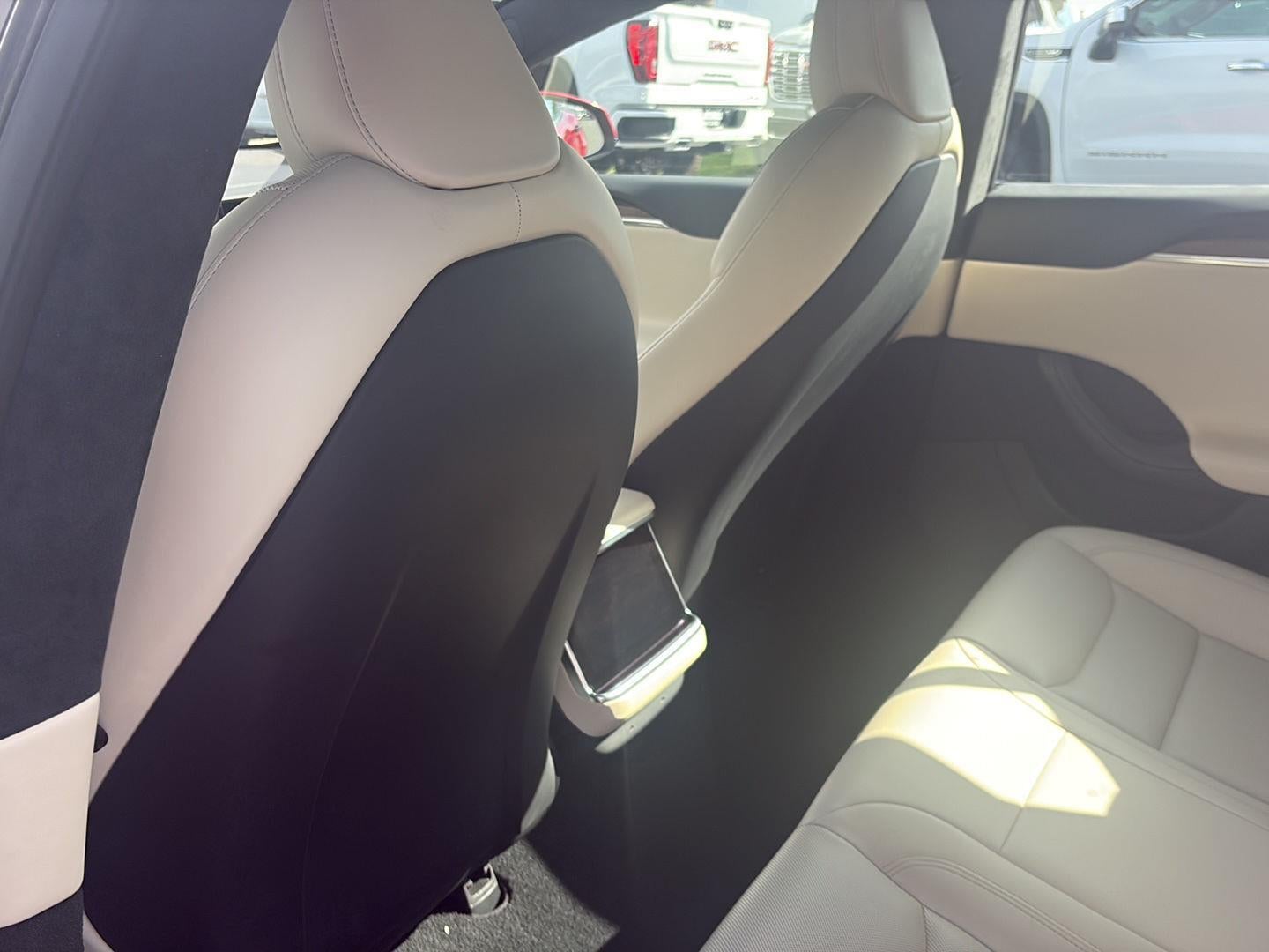 2022 Tesla Model S Base