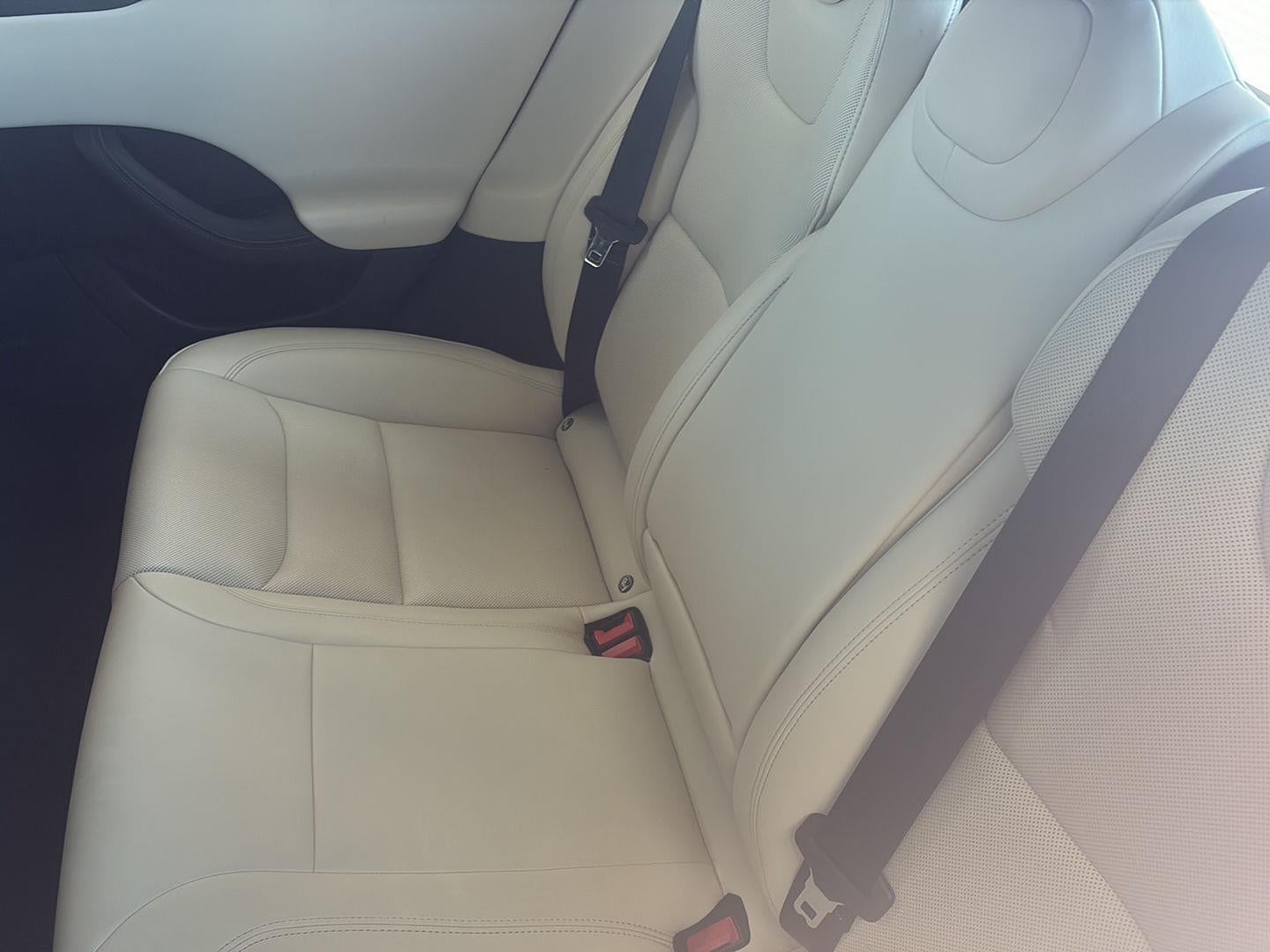 2022 Tesla Model S Base
