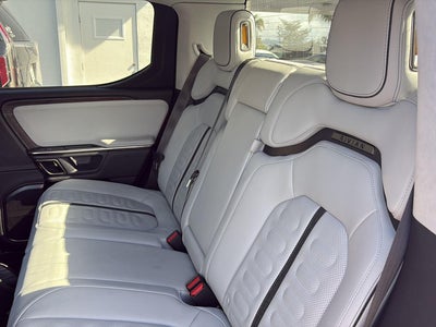 2023 RIVIAN R1T Adventure