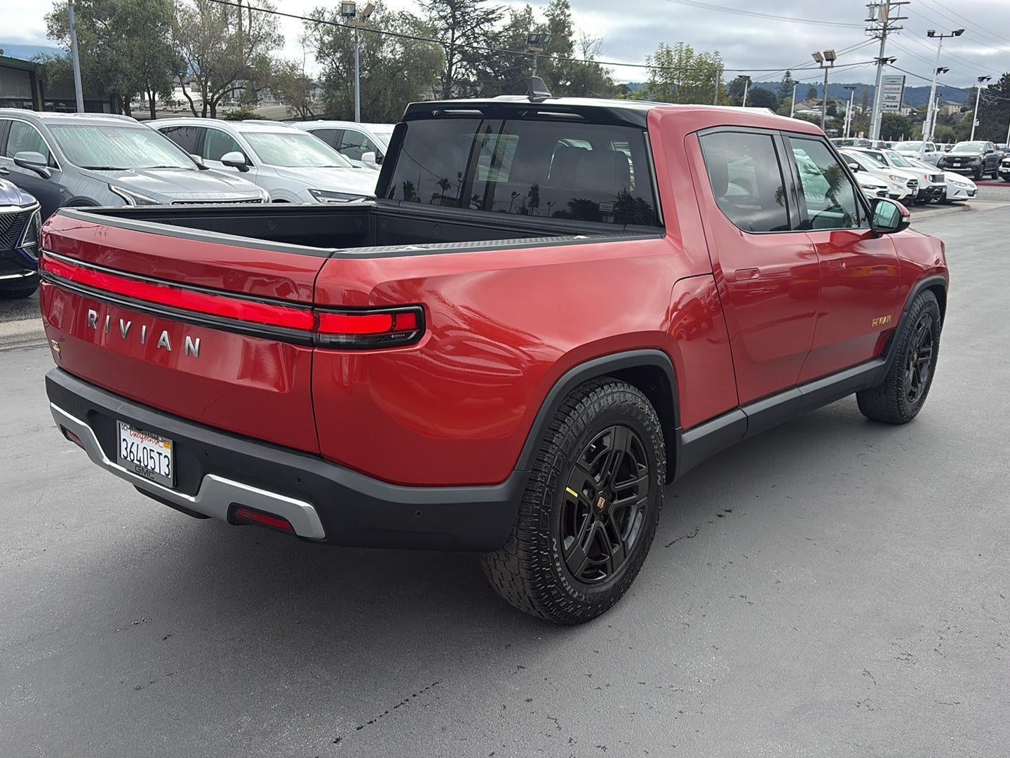 2023 RIVIAN R1T Adventure