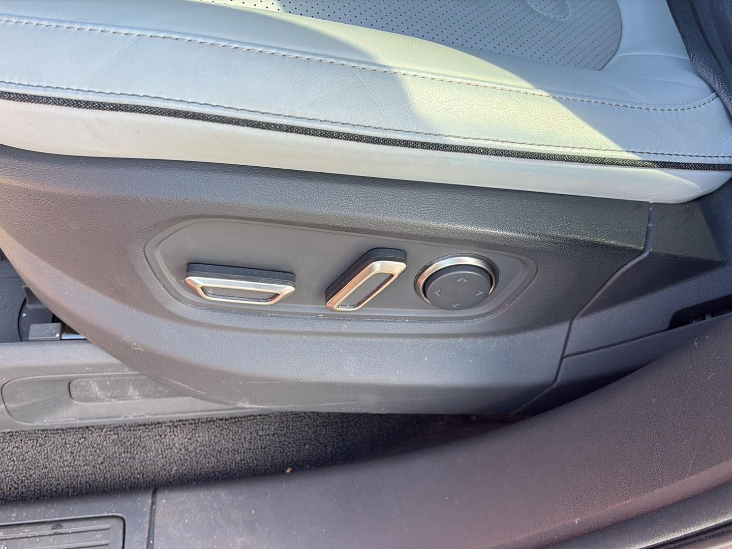 2023 RIVIAN R1T Adventure