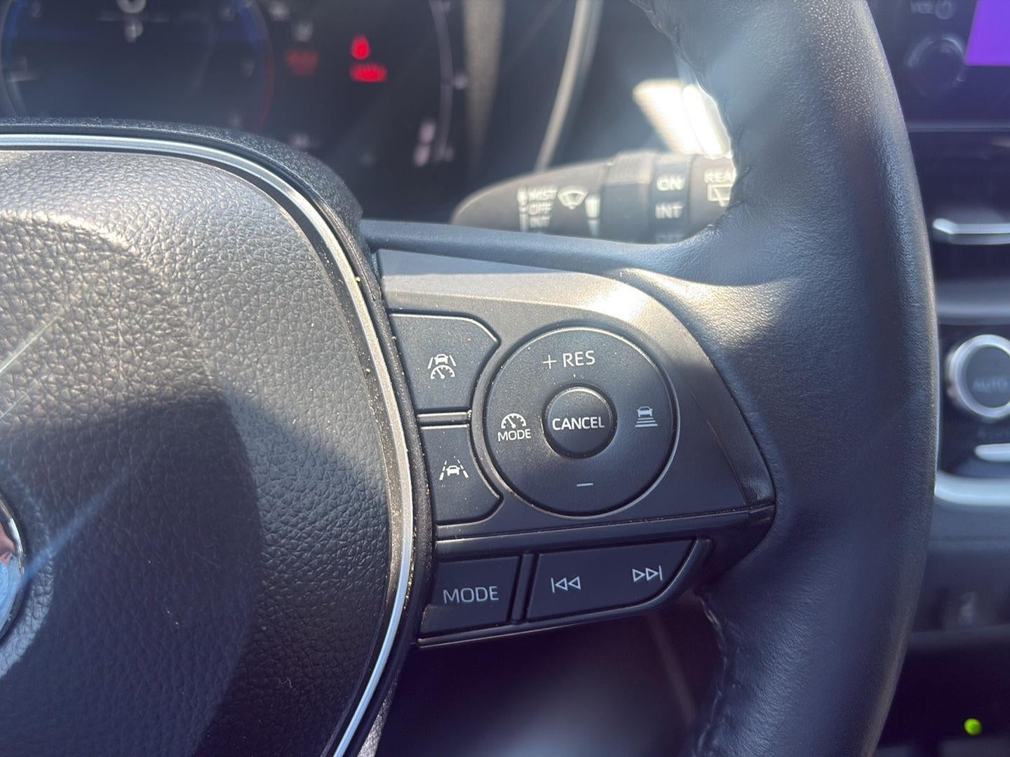 2025 Toyota Corolla Cross XLE