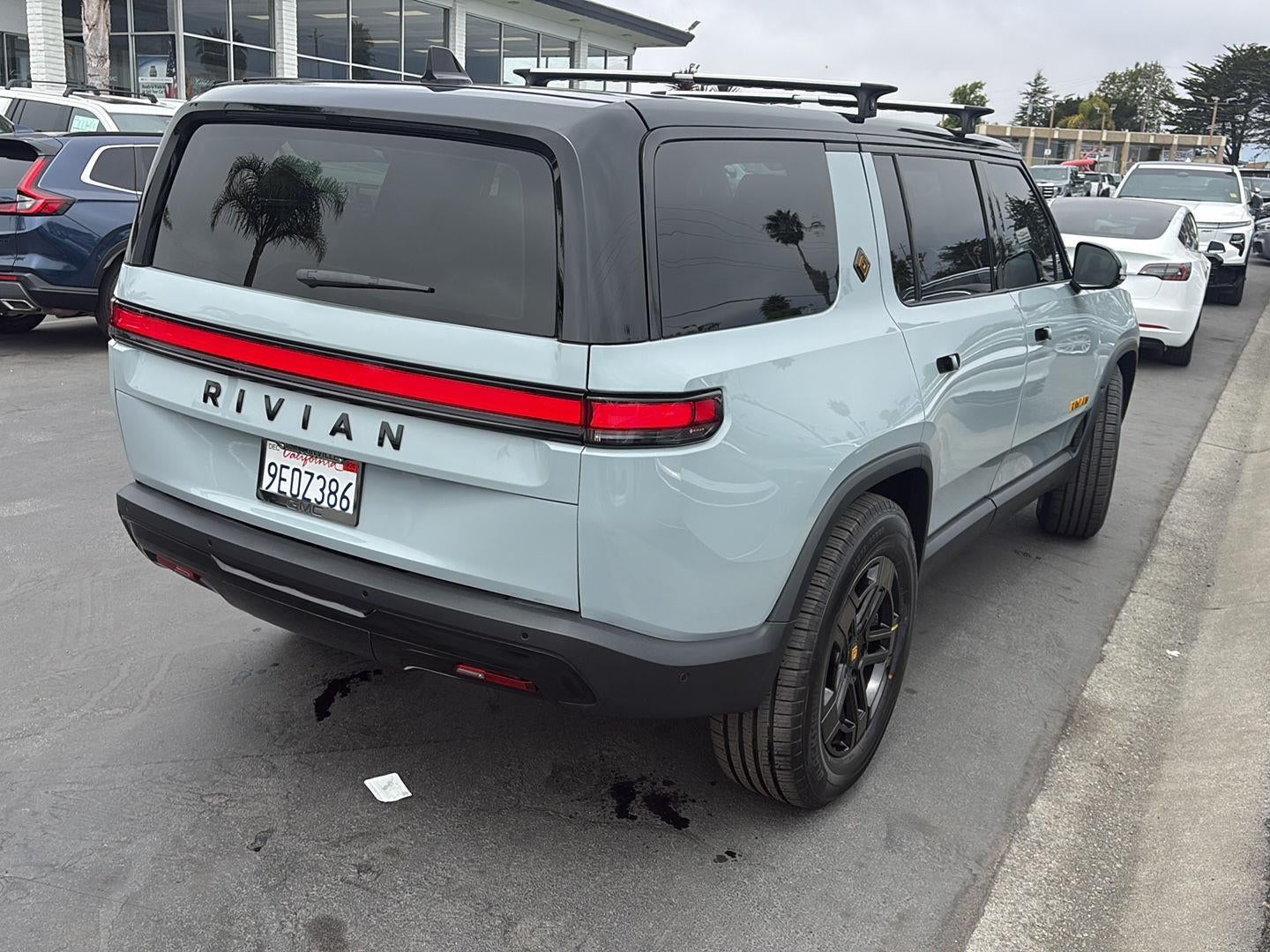 2022 RIVIAN R1S Launch Edition