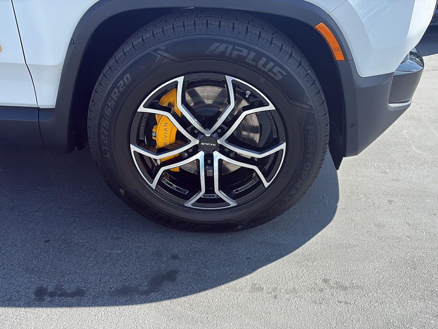 2022 RIVIAN R1S Launch Edition