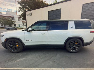 2025 RIVIAN R1S Premium