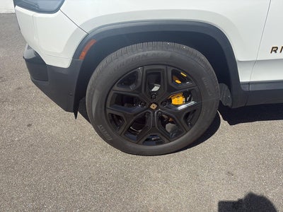 2025 RIVIAN R1S Premium