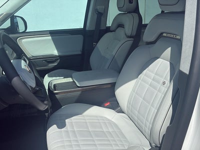2025 RIVIAN R1S Premium