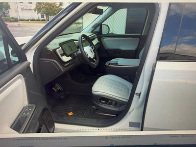 2025 RIVIAN R1S Premium
