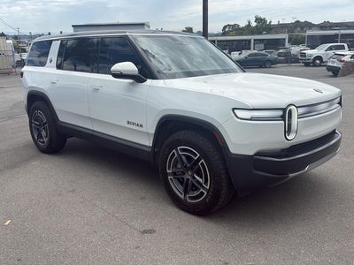 2026 RIVIAN R1S Base