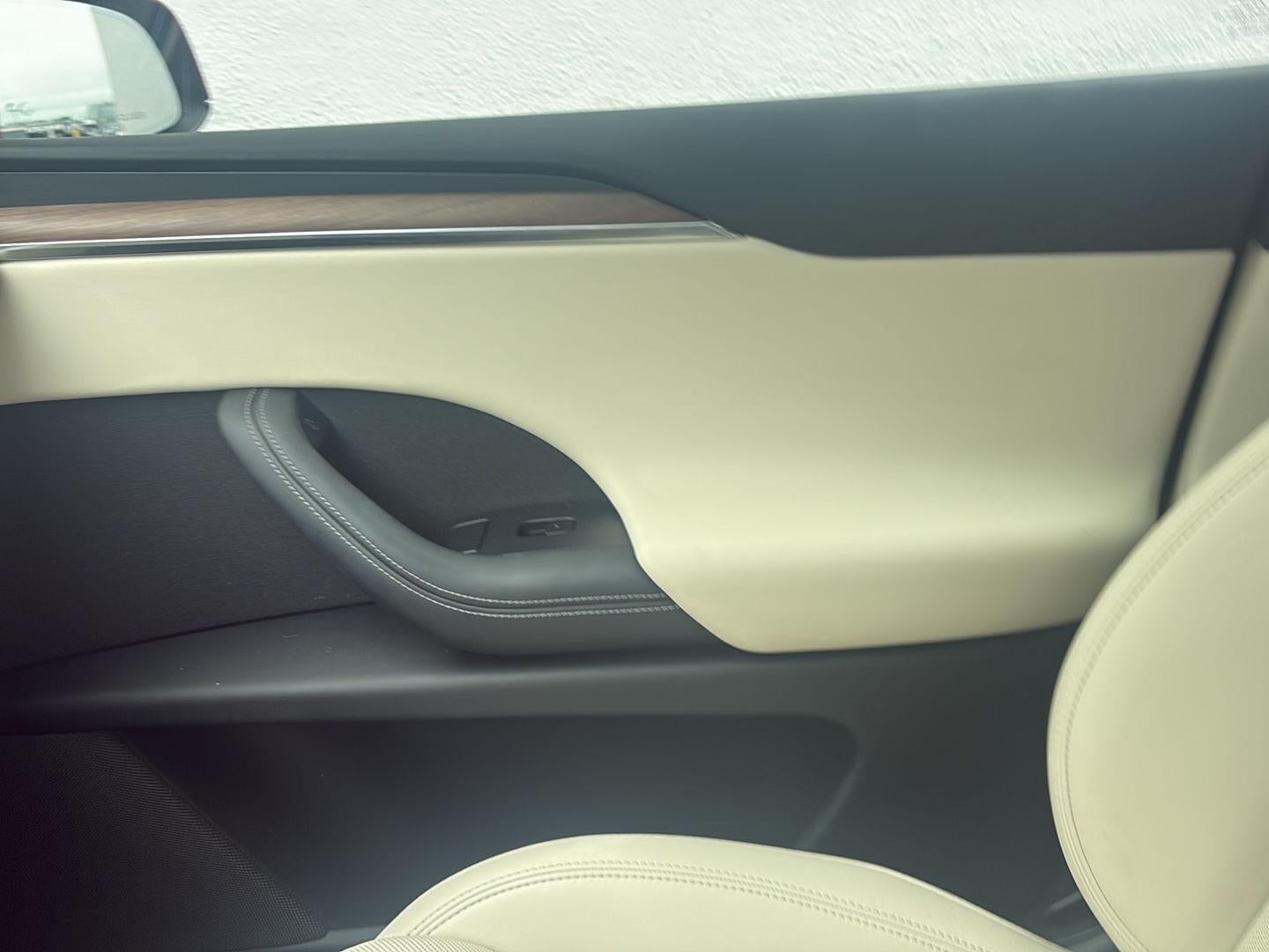 2024 Tesla Model X Base