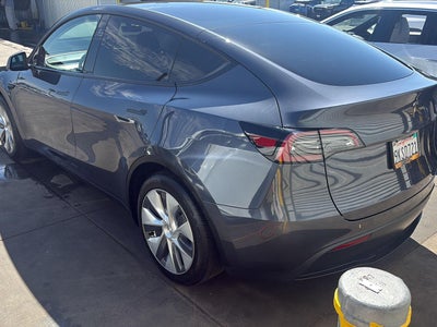 2023 Tesla Model Y Base