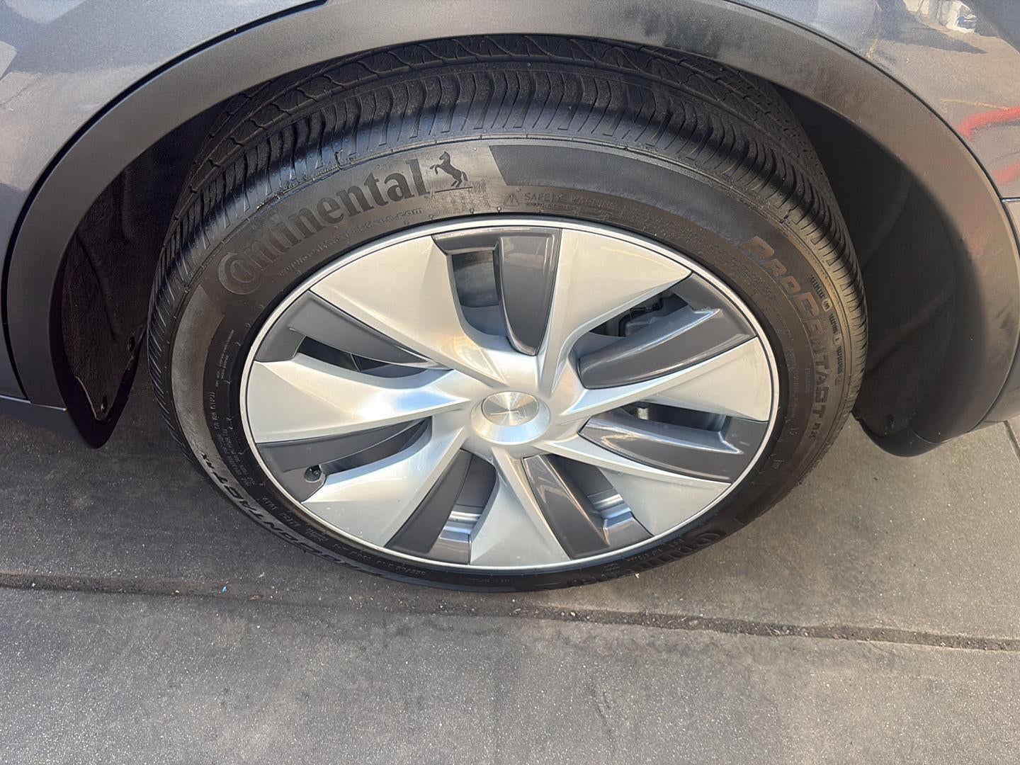 2023 Tesla Model Y Base