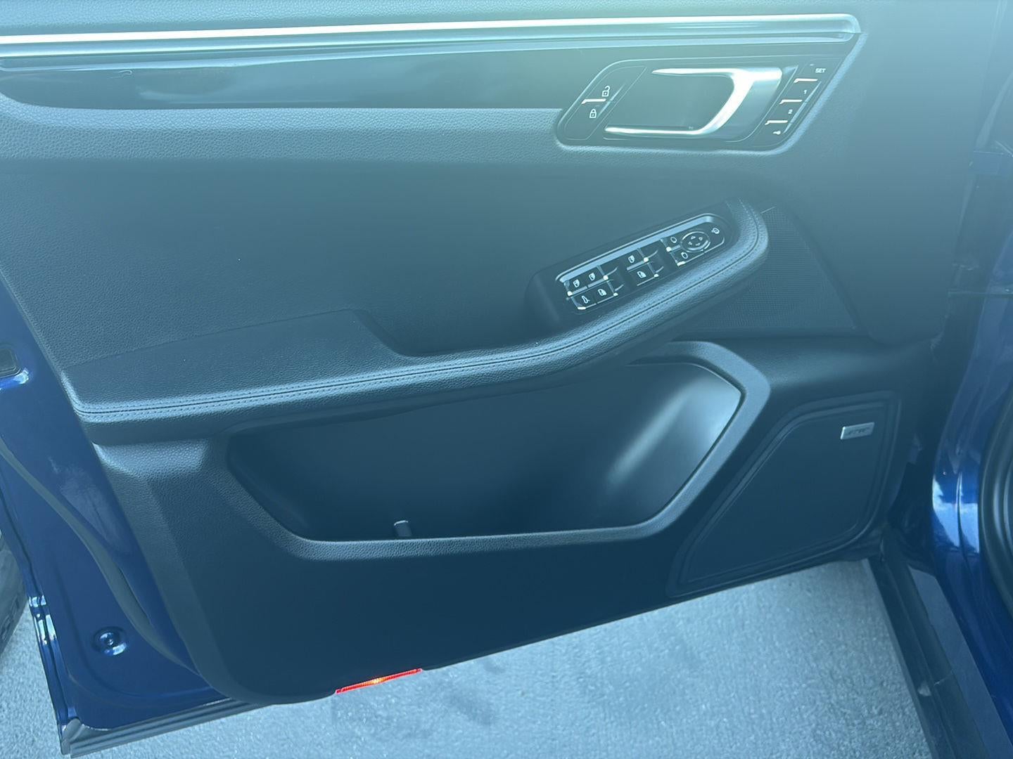 2022 Porsche Macan Base