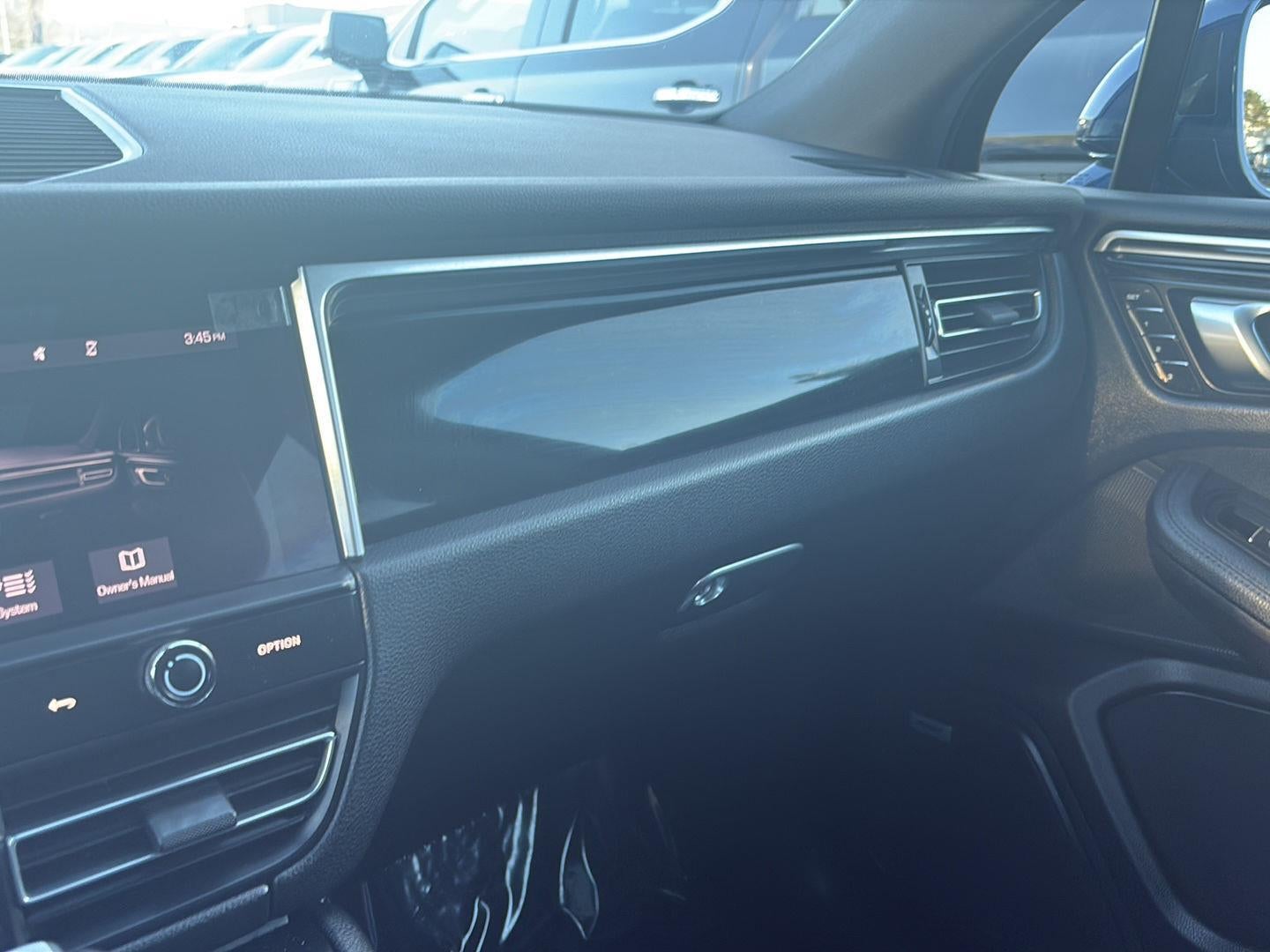 2022 Porsche Macan Base