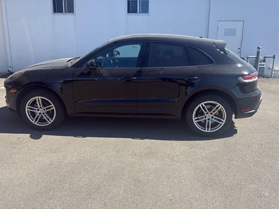 2024 Porsche Macan Base