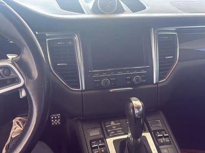 2015 Porsche Macan Turbo